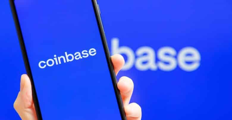 Coinbase Bags Canadian Approval Amid Persistent Regulatory Hurdles in US