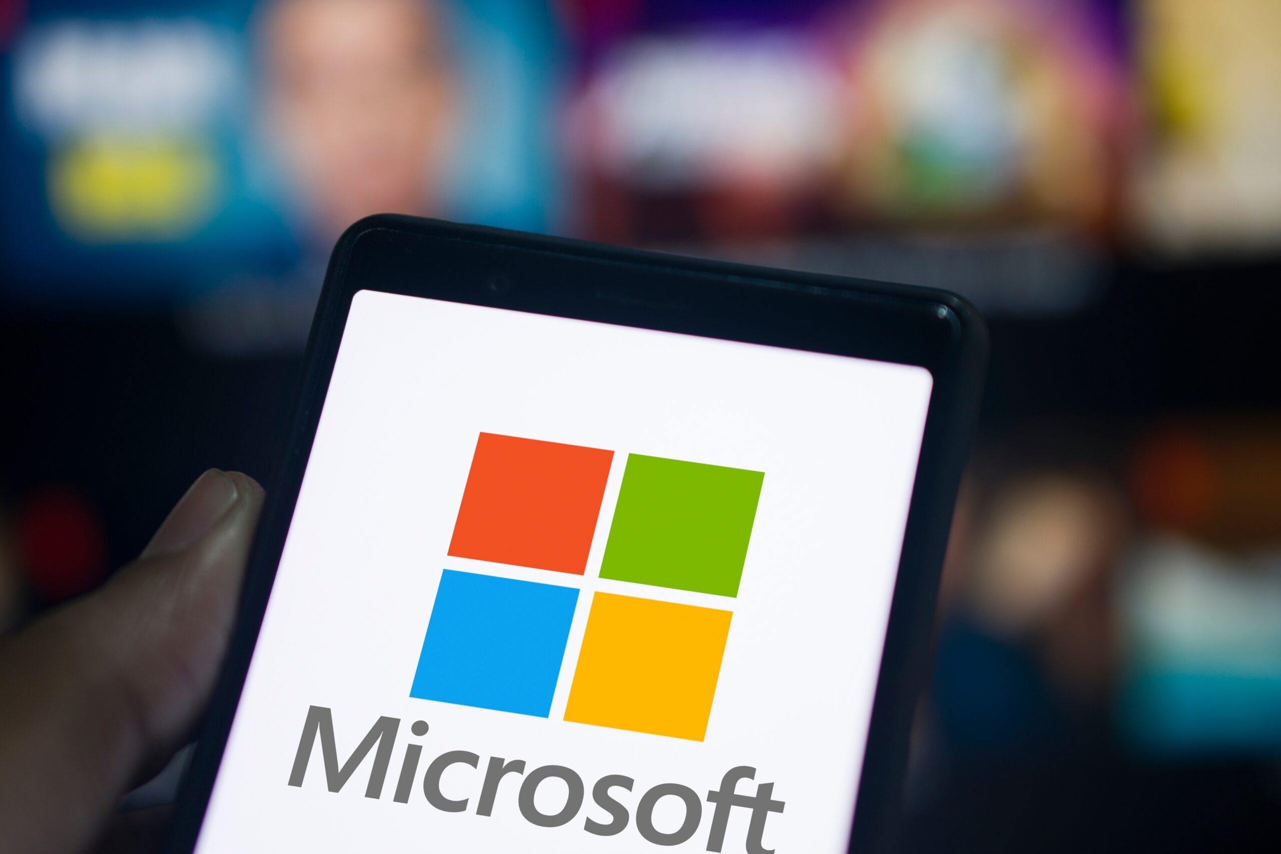 UK Data Watchdog Questions Microsoft's AI Over Frequent Screenshots